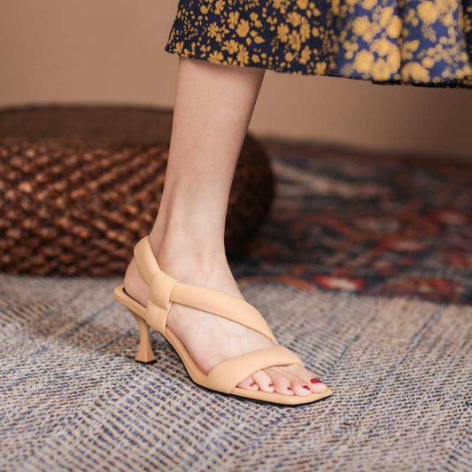 New Soft Leather Low Top Sandals For Women In Autumn And Winter Of